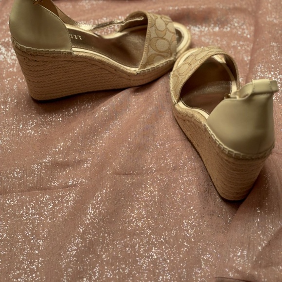 Coach shoes - Picture 2 of 5